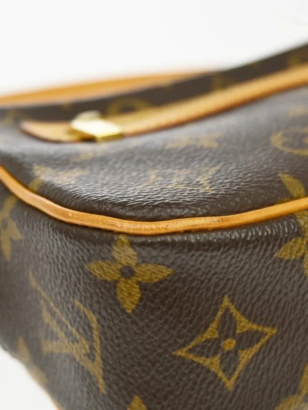 Louis Vuitton outside comes